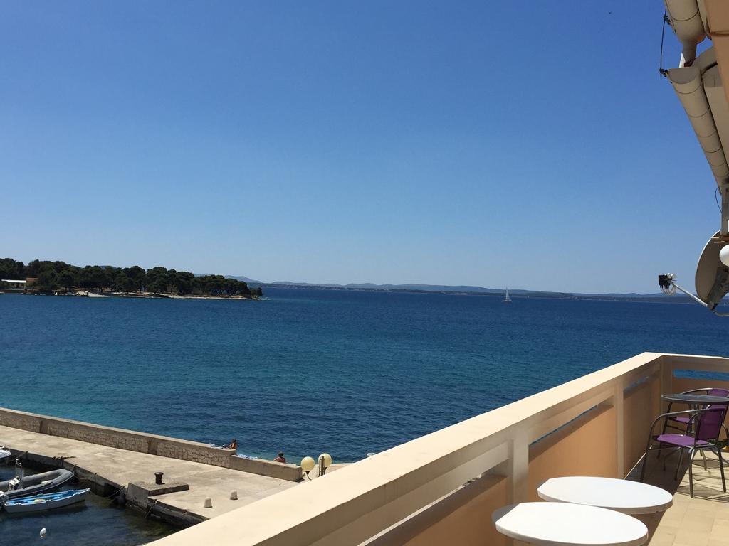 Guest House Punta Grzan Petrcane Εξωτερικό φωτογραφία