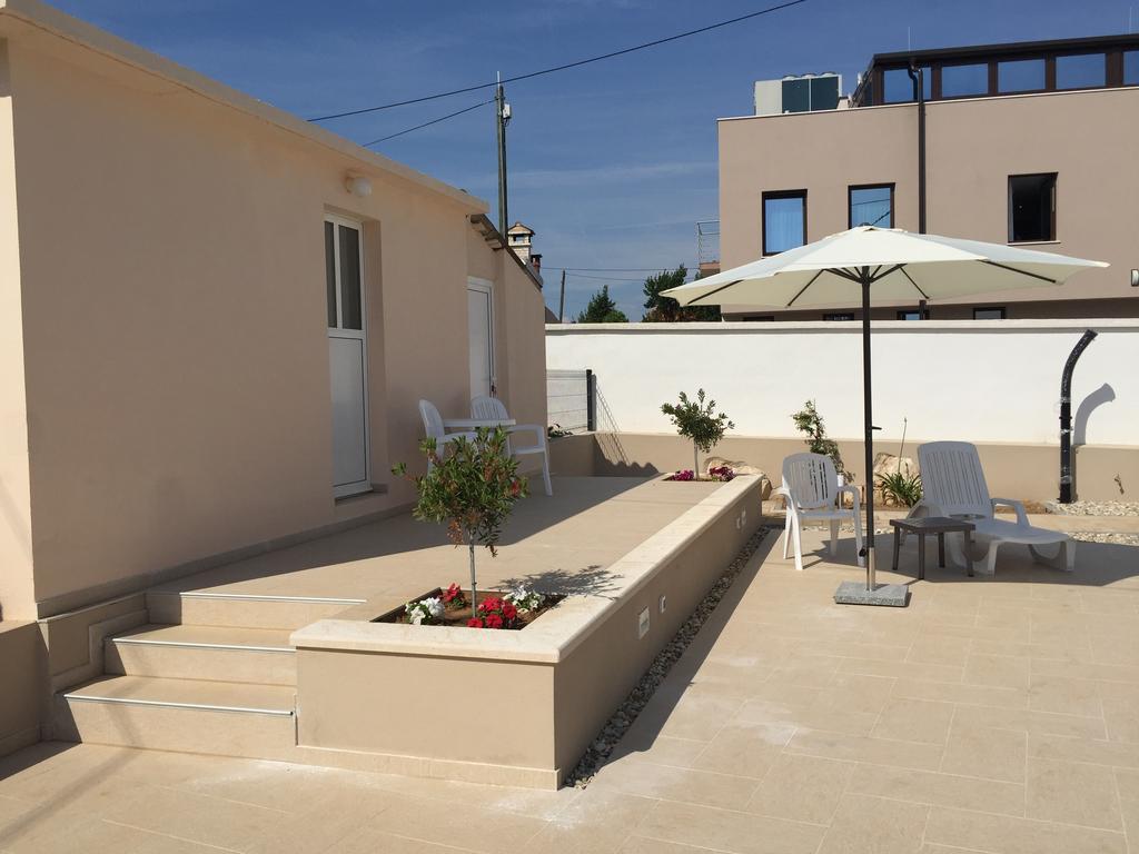 Guest House Punta Grzan Petrcane Εξωτερικό φωτογραφία